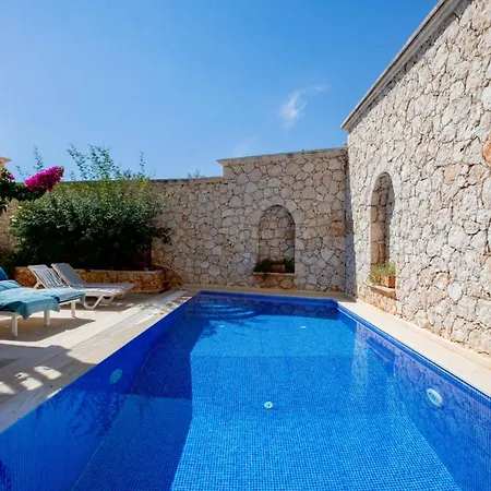 Apartman Invigorating With Shared Pool In Kas