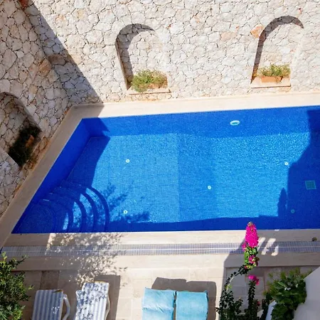아파트 Invigorating With Shared Pool In Kas 칼칸